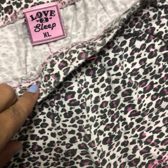 🔥🔥TWO SLEEP SHORT - Picture 5 of 6